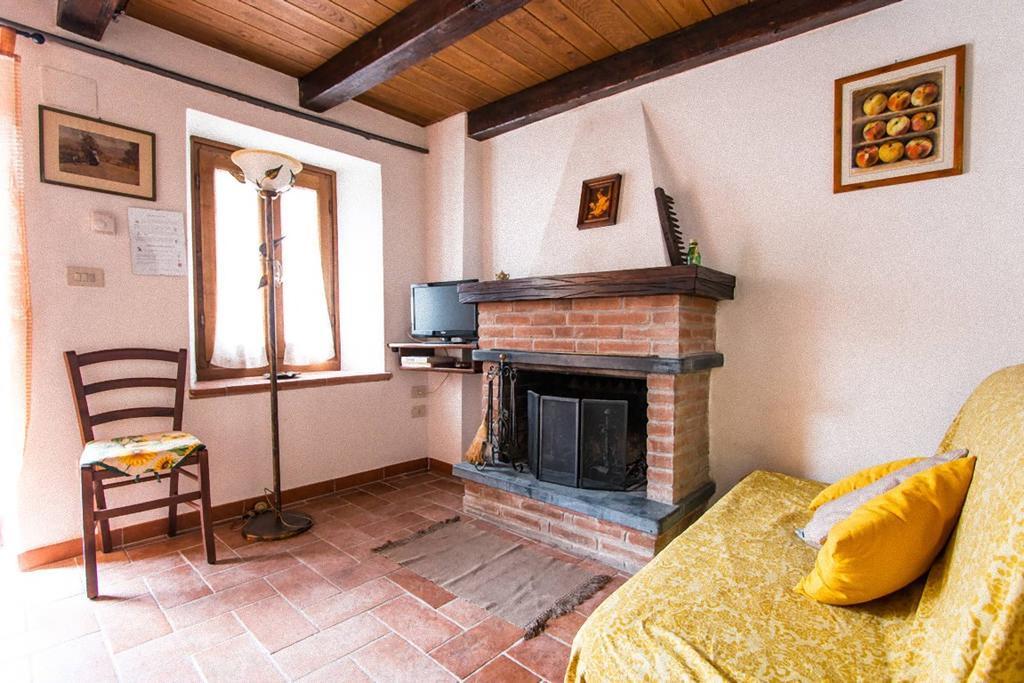 Agriturismo La Calamaia Gorfigliano Exterior photo